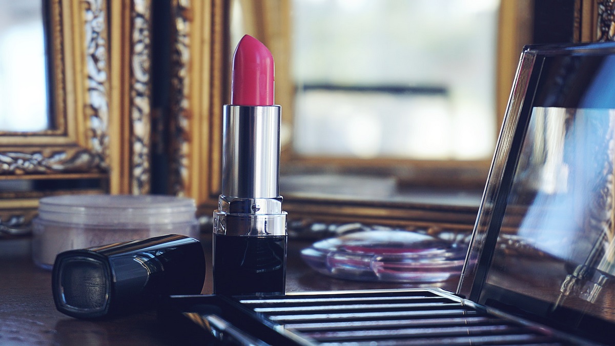 Budget Beauty: Top 10 Lipstick Brands under Rs.200 in India - 2023